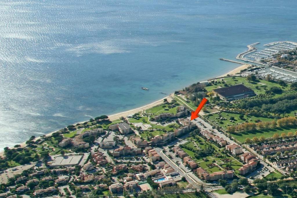 Les Locations Cinaureva « L'Argentiere » Lejlighed La Londe-les-Maures Eksteriør billede
